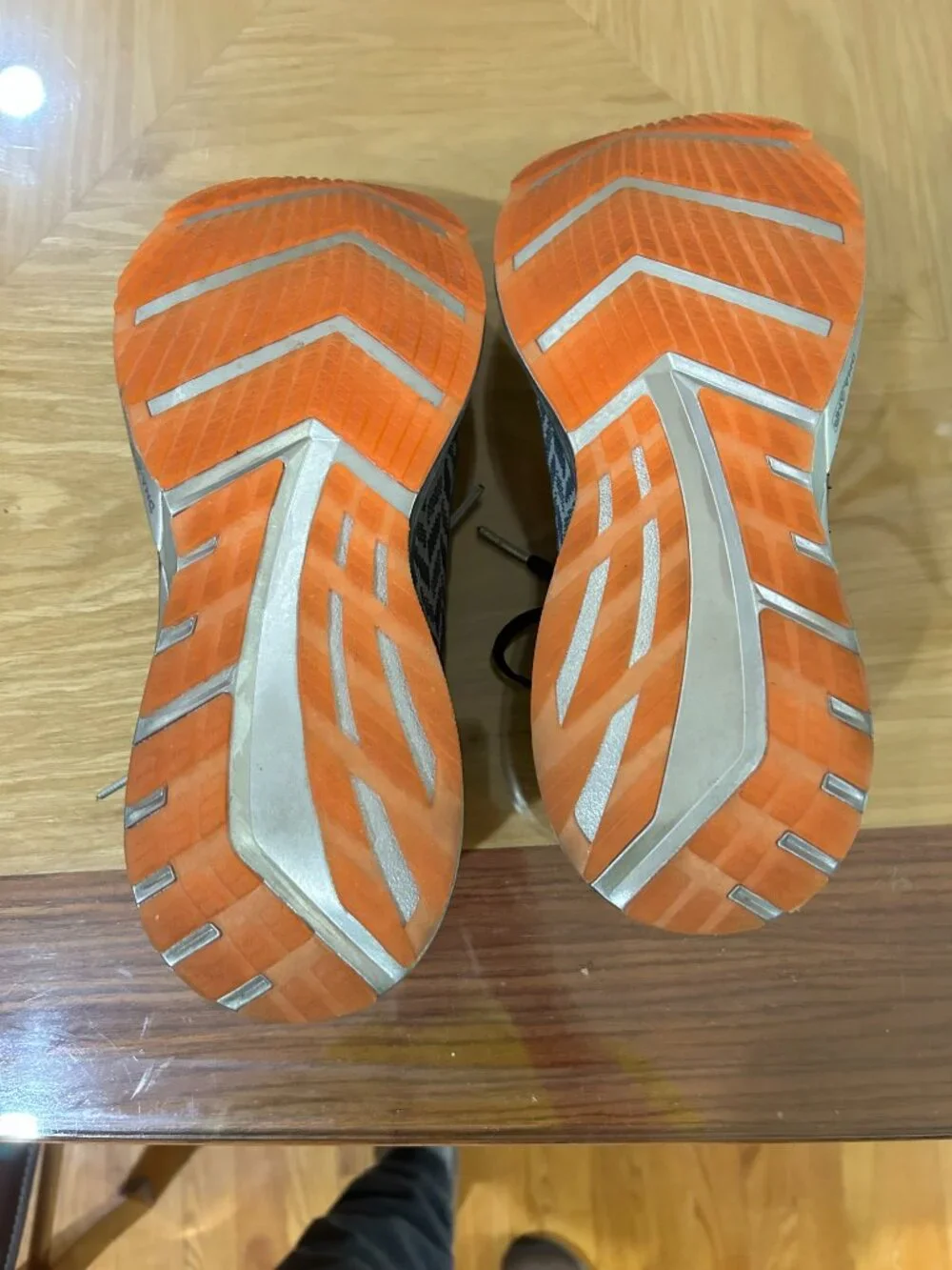 Brooks Bedlam Running Shoes Size 11 - Like New - Picture 5 of 6